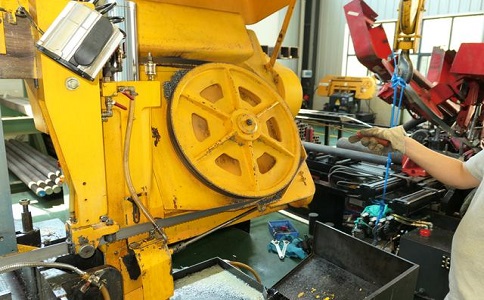 如何解决泰和卧式金属带锯床切削时出现的断带现象？